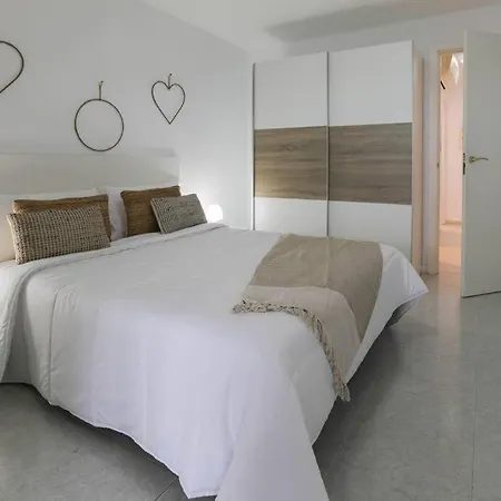 Just Oliver Holidays -bell Raco Panoramic Appartement *